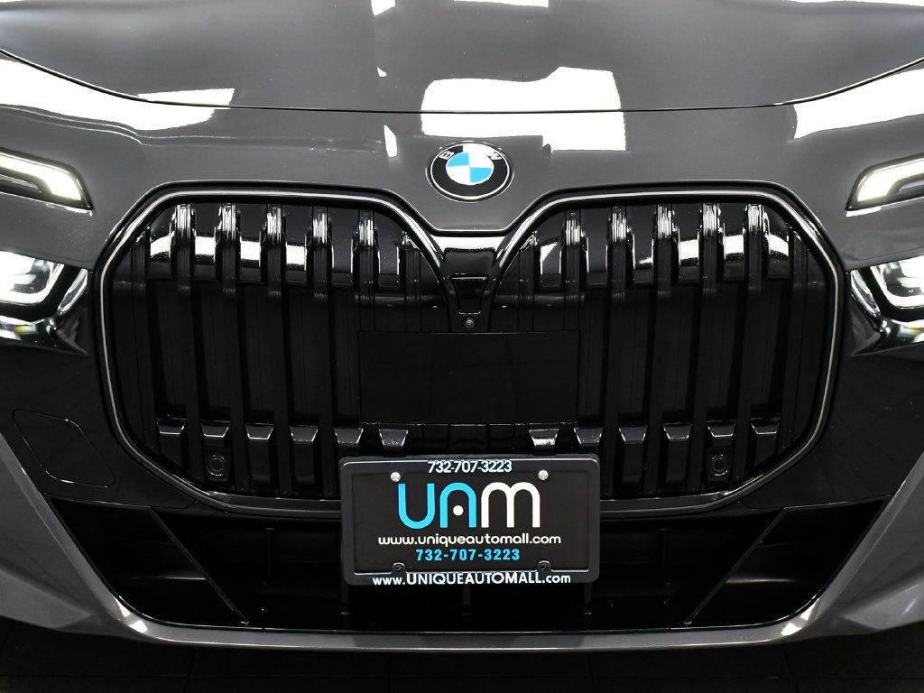 BMW 7 Series photo 80