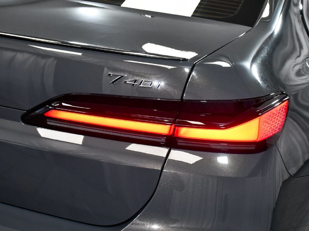 BMW 7 Series photo 91