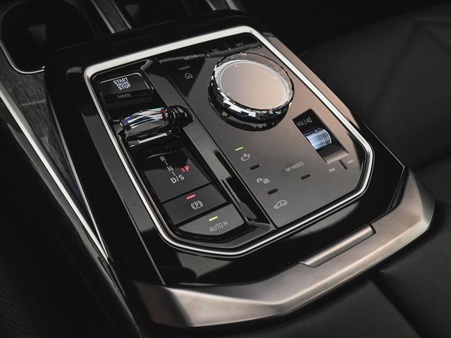 2024 BMW 7 Series 740i xDrive - 22949586 - 29