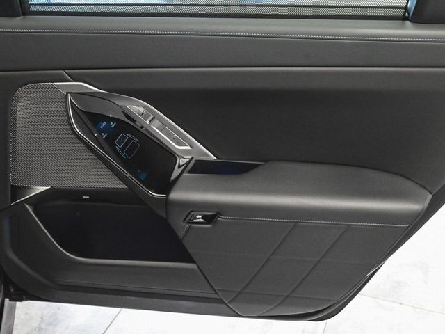 2024 BMW 7 Series 740i xDrive - 23011093 - 17