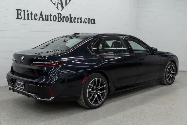 2024 BMW 7 Series 740i xDrive - 22984426 - 5