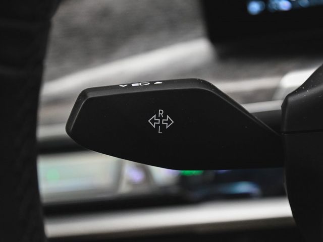 2024 BMW 7 Series 750e xDrive - 22961155 - 27