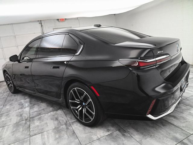 2024 BMW 7 Series 750e xDrive - 22961155 - 3