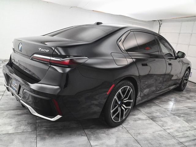 2024 BMW 7 Series 750e xDrive - 22961155 - 5