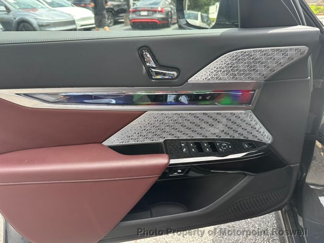2024 BMW 7 Series 760i xDrive - 23034366 - 13