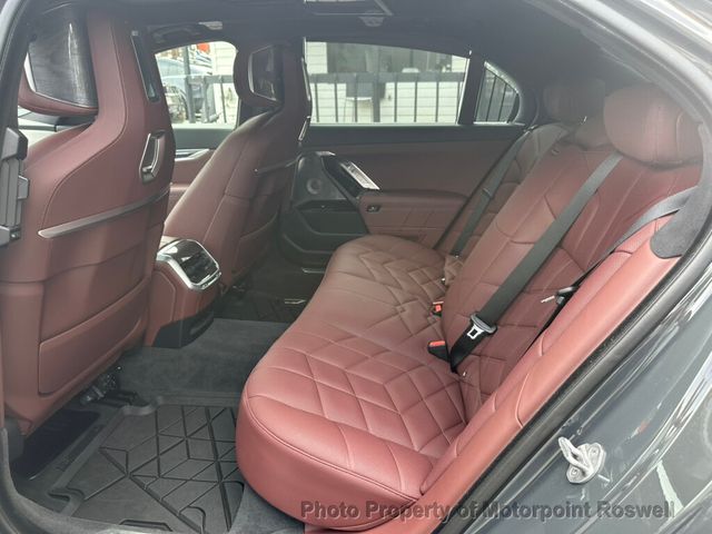 2024 BMW 7 Series 760i xDrive - 23034366 - 21
