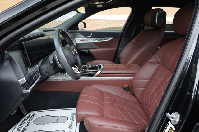 2024 BMW 7 Series 760i xDrive - 22936148 - 9
