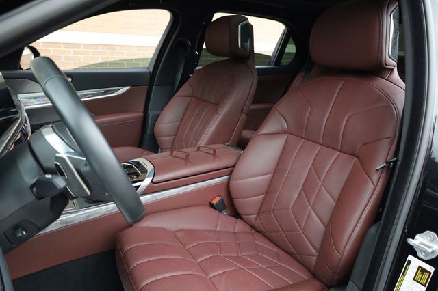 2024 BMW 7 Series 760i xDrive - 22936148 - 10