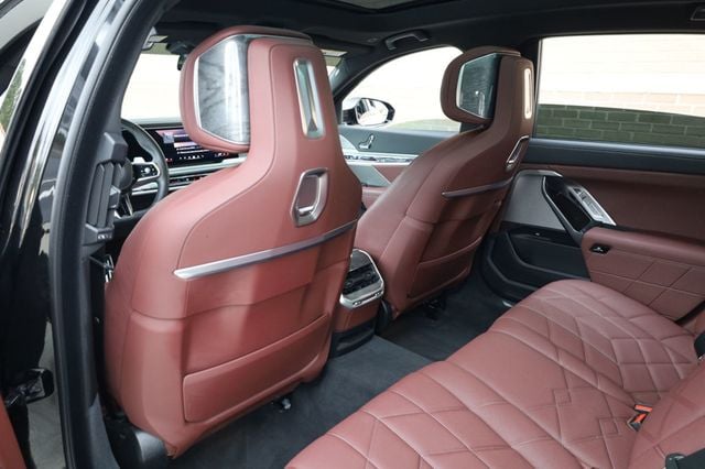 2024 BMW 7 Series 760i xDrive - 22936148 - 12