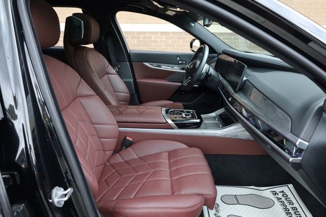 2024 BMW 7 Series 760i xDrive - 22936148 - 15