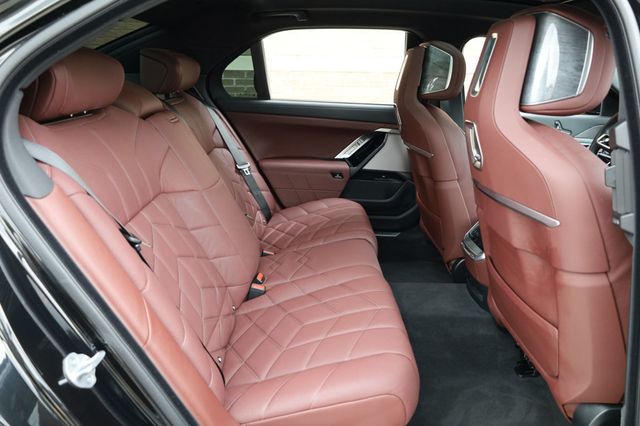 2024 BMW 7 Series 760i xDrive - 22936148 - 18