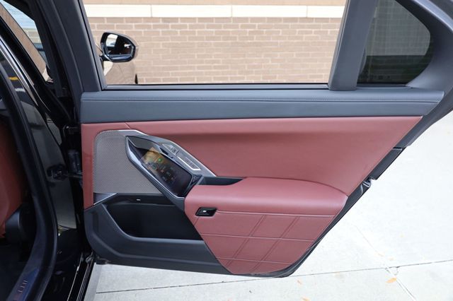 2024 BMW 7 Series 760i xDrive - 22936148 - 26