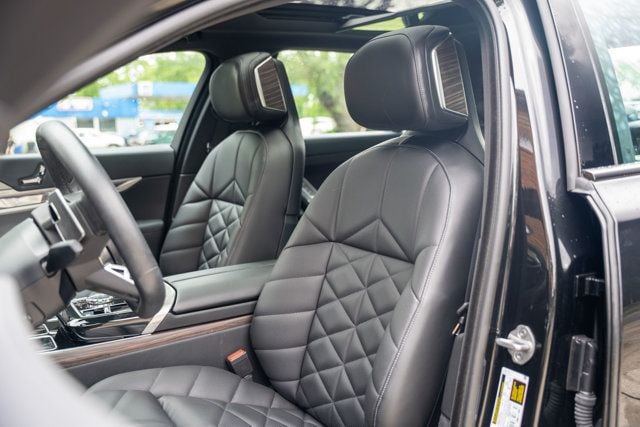 2024 BMW 7 Series LocalTrade/MSRP$111145/BMWTheaterScreen/M-SportProPkg/NAV - 22995279 - 17