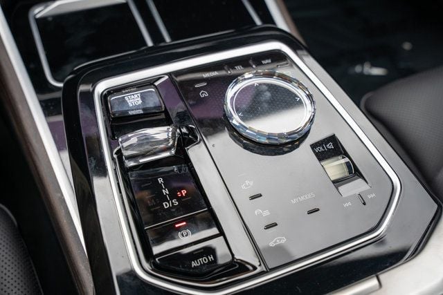2024 BMW 7 Series LocalTrade/MSRP$111145/BMWTheaterScreen/M-SportProPkg/NAV - 22995279 - 29