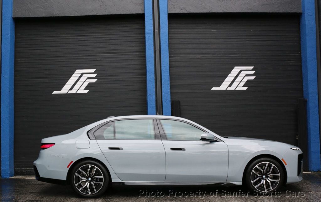 2024 BMW 7 Series M Sport - 22469645 - 0