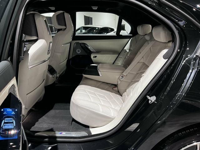 2024 BMW 7 Series MSportPkgPro/DriveAssistProfPkg/PremiumPkg2/Bowers&Wilkins - 23080618 - 16