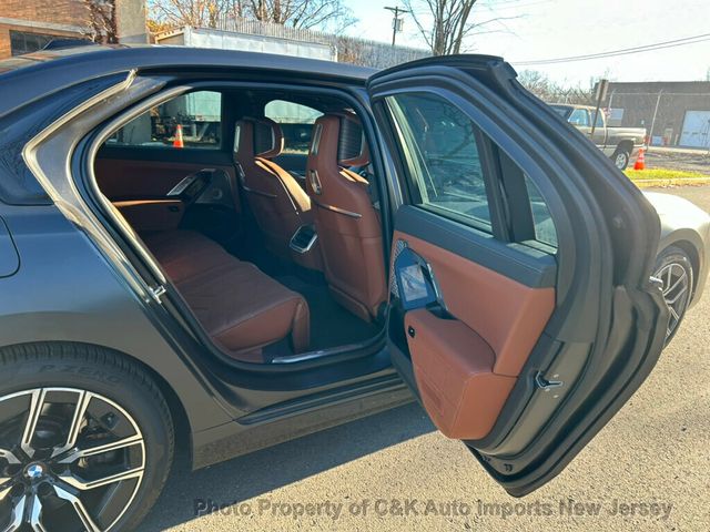 2024 BMW 7 Series REAR EXECUTIVE LOUNGE,BOWERS&WILKINS,EXECUTIVE PKG,147,795 MSRP - 22953041 - 35