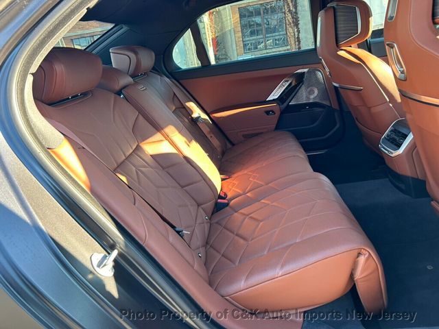 2024 BMW 7 Series REAR EXECUTIVE LOUNGE,BOWERS&WILKINS,EXECUTIVE PKG,147,795 MSRP - 22953041 - 37