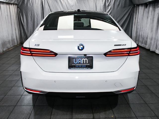 2024 BMW i5 40