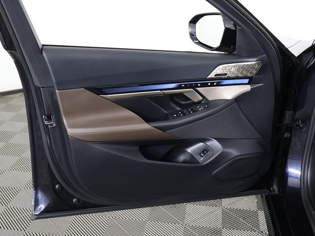 2024 BMW i5 M60 - 22953645 - 27