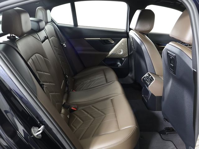 2024 BMW i5 M60 - 22953645 - 40