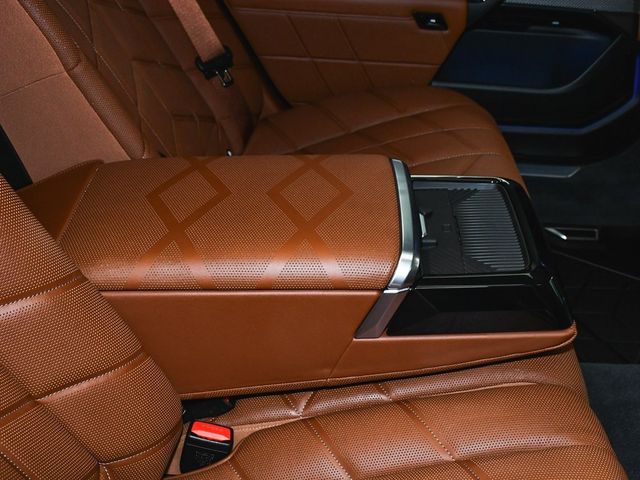 2024 BMW i7 eDrive50 - 22925344 - 76