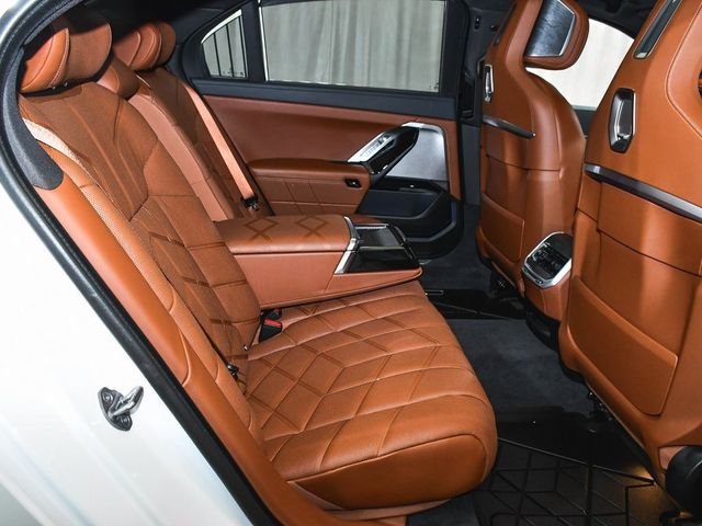 2024 BMW i7 eDrive50 - 22925344 - 78