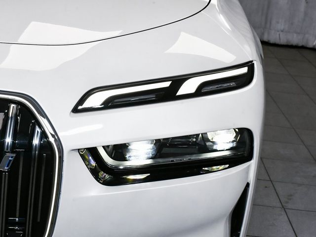 2024 BMW i7 eDrive50 - 22925344 - 98