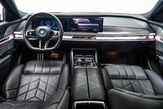 2024 BMW i7