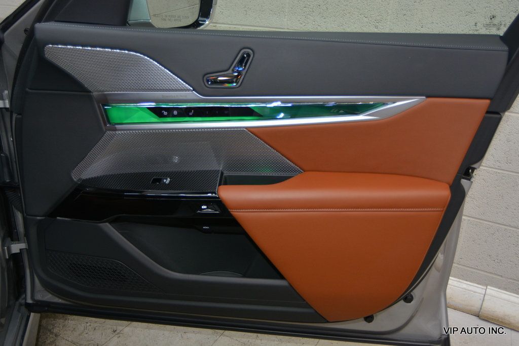 2024 BMW i7 eDrive50 - 22961898 - 7