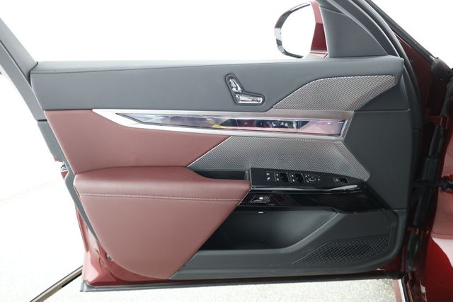 2024 BMW i7 eDrive50 Sedan (516 hp) - 22854570 - 9