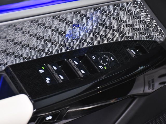 2024 BMW i7 M70 - 23025188 - 9
