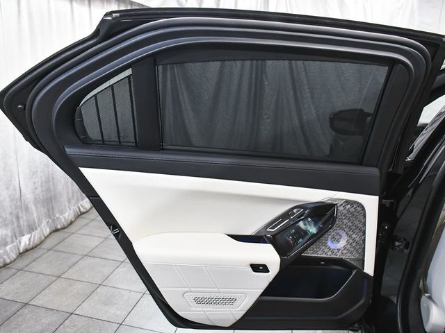 2024 BMW i7 M70 - 23025188 - 12