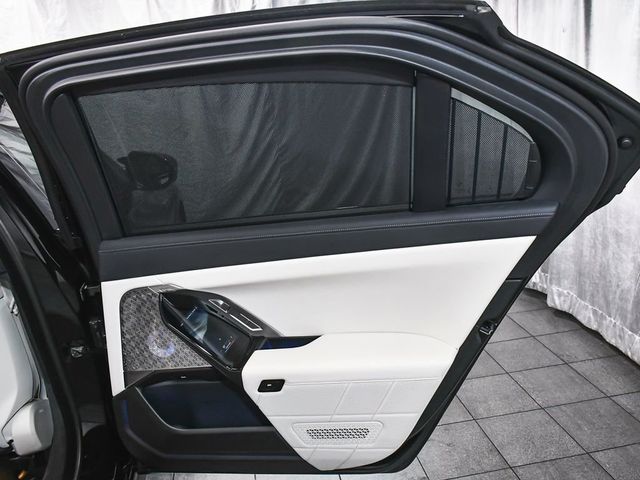 2024 BMW i7 M70 - 23025188 - 18