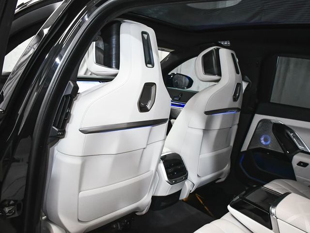 2024 BMW i7 M70 - 23025188 - 56