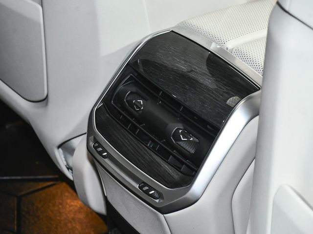 2024 BMW i7 M70 - 23025188 - 58