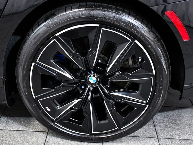 2024 BMW i7 M70 - 23025188 - 7