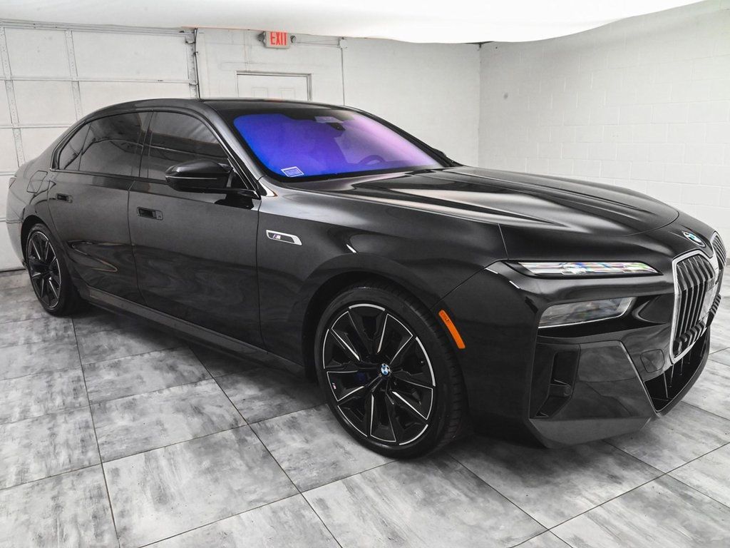 2024 Bmw i7 M70 photo 3