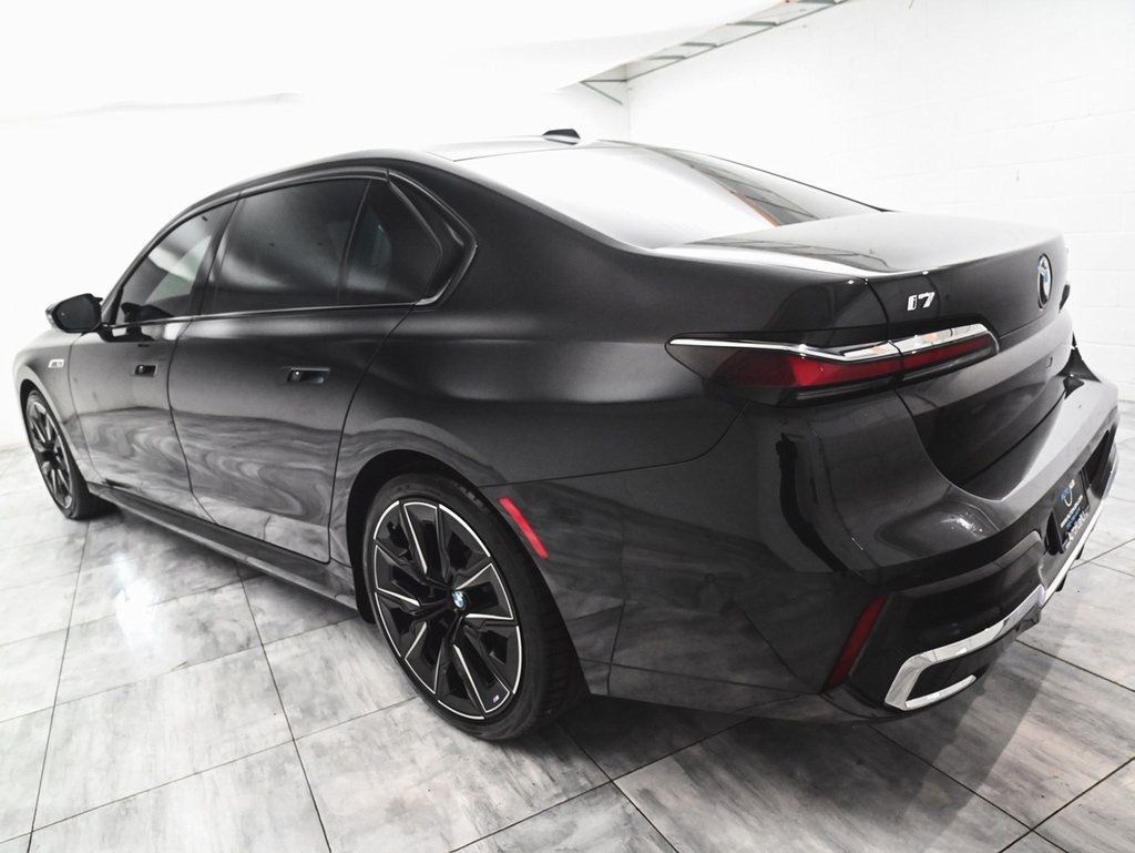 2024 Bmw i7 M70 photo 4