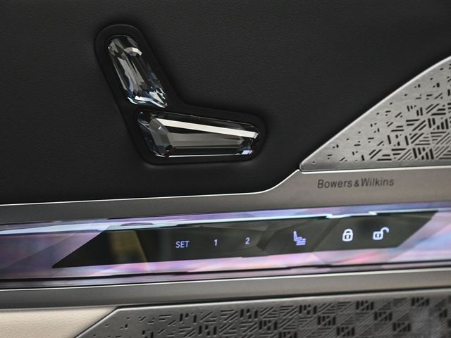 2024 BMW i7 M70 - 22944502 - 8