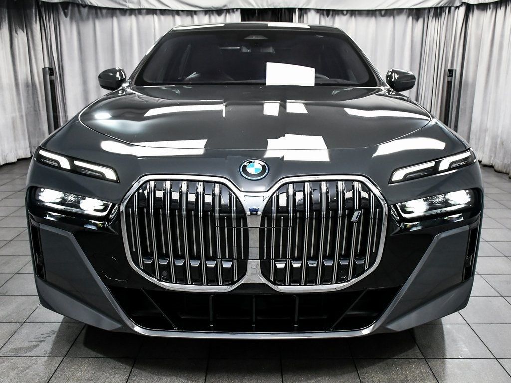 2024 Bmw i7 xDrive60 photo 2