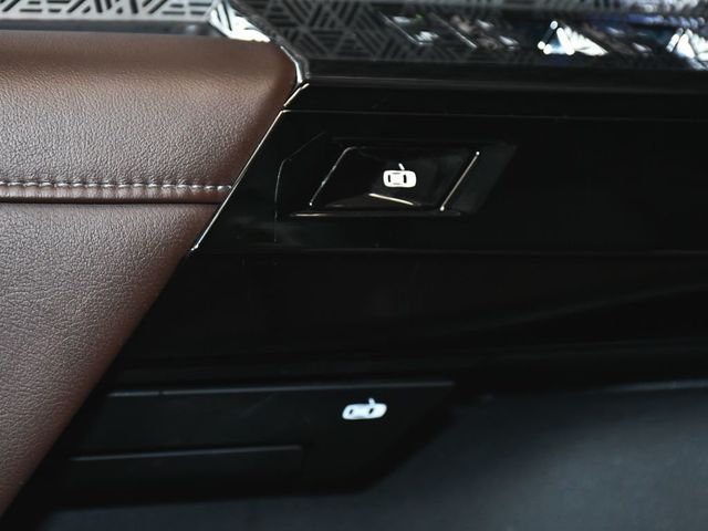 2024 BMW i7 xDrive60 - 22989720 - 10