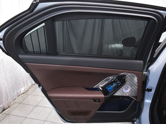 2024 BMW i7 xDrive60 - 22989720 - 12