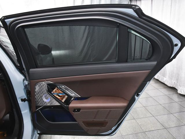 2024 BMW i7 xDrive60 - 22989720 - 15