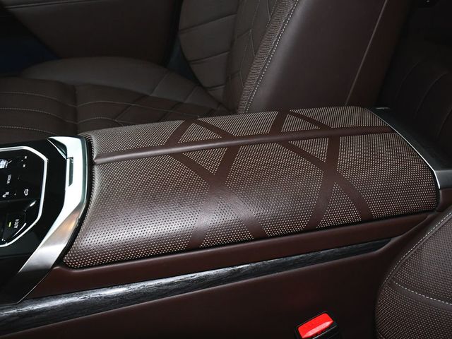 2024 BMW i7 xDrive60 - 22989720 - 52