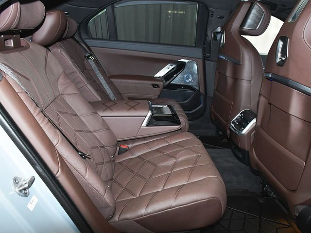 2024 BMW i7 xDrive60 - 22989720 - 62