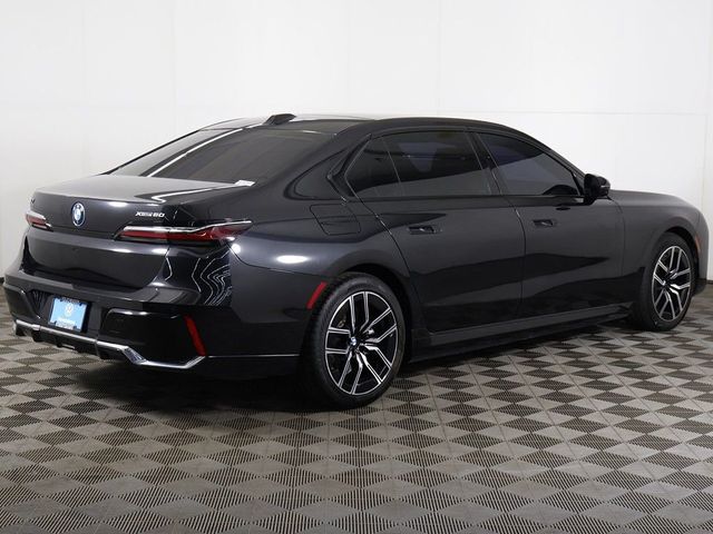 2024 BMW i7 xDrive60 - 23078185 - 13