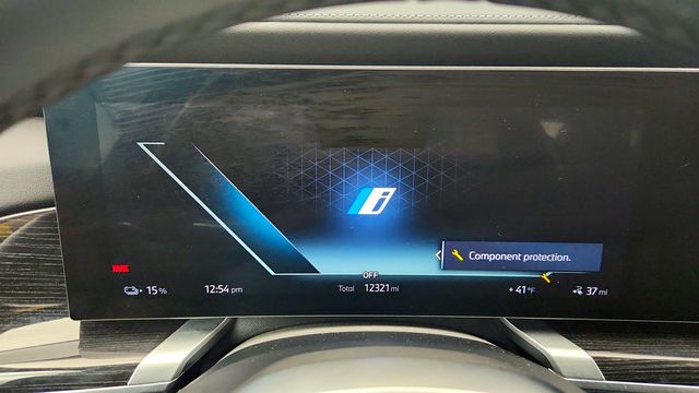 2024 BMW i7 xDrive60 with B&O Diamond SS, Theater Screen & Executive Package - 22990114 - 13