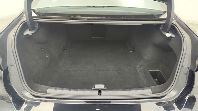 2024 BMW i7 xDrive60 with B&O Diamond SS, Theater Screen & Executive Package - 22990114 - 21