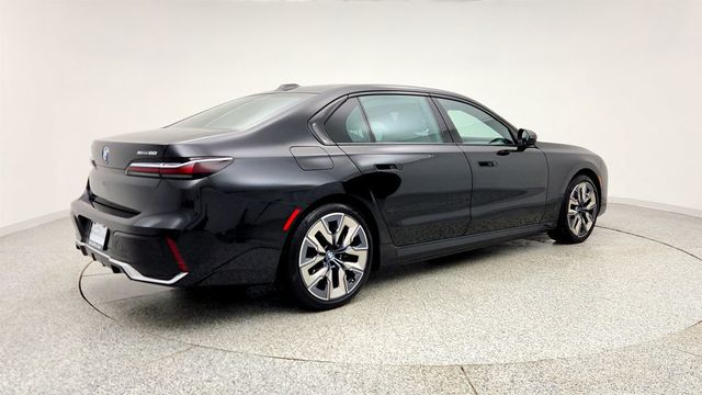 2024 BMW i7 xDrive60 with B&O Diamond SS, Theater Screen & Executive Package - 22990114 - 4